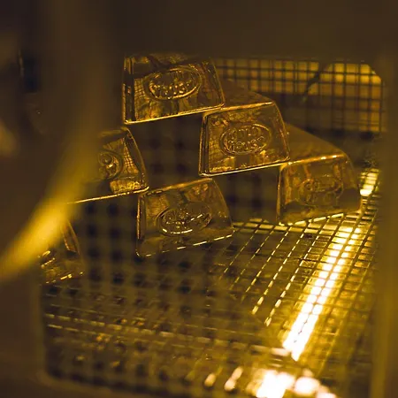 Hidden Bank: Golden Daire