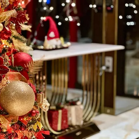 Hidden Bank: Golden شقة